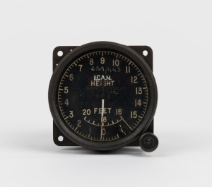 Short & Mason London Mark XIII Altimeter, c. 1930s, diameter 9cm.