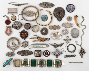 Assorted jewellery, penknife, badges, Satsuma buttons, Scottish grouse foot brooch, swivel fob, bangles, brooches, etc., mixed condition, 18th, 19th and 20th century, (41 items)