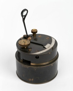 An antique pocket sextant supplied by the Army & Navy Co-Operative Society of London to the East India Company, 19th century, 7.5cm diameter