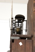 An antique English mahogany&nbsp;longcase clock, 19th century, 214cm high, 45cm wide, 28cm deep - 3