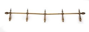 An antique English Regency cast yellow brass sideboard gallery, circa 1825, 27cm high, 168cm wide