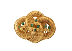 An antique Australian 18ct gold thistle brooch, set with green stones, 19th century, 4.6cm wide, 9.9 grams