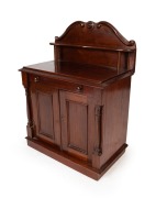 An antique Australian cedar apprentice chiffonier cabinet, 19th century, 77cm high, 57cm wide, 34cm deep - 4