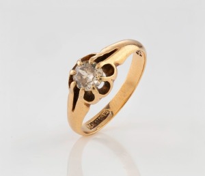 An antique 15ct yellow gold ring, set with an old fashioned cut solitaire diamond, 19th/20th century, stamped "15ct, REALSTONE", ​​​​​​​4.2 grams