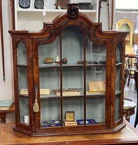 A vintage walnut wall cabinet in the Dutch 18th century style, early 20th century, 87cm high, 88cm wide, 25cm deep