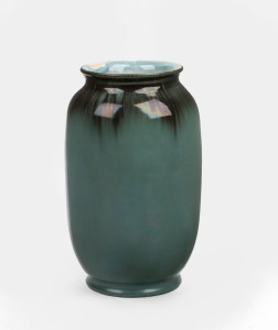 EDGAR WILLIAMS green glazed pottery vase, signed "Edgar Williams", 22cm high