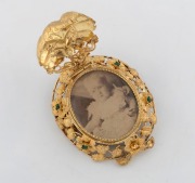 An impressive antique Colonial Australian high carat yellow gold brooch with floral and leaf decoration adorned with green stones and photo windows front and back, most likely Melbourne made, 19th century,&nbsp; 4.5 cm high, 22.4 grams total including windows - 2
