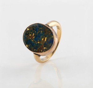 Goldminer's ring in 15ct gold with rich gold ore mineral specimen, 19th century, 3.6 grams total