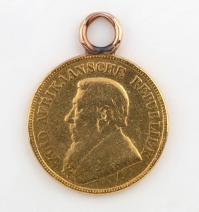 A South African one pond 22ct gold coin mounted as a pendant, 8.1 grams total