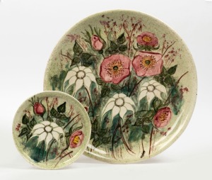 DAISY WARE pottery platter and dish with hand-painted flannel flower and rose decoration, incised "Daisy Ware, Australia", the platter 33cm diameter