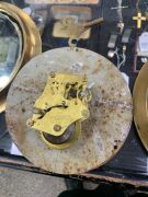 CHELSEA CLOCK CO. U.S. NAVY vintage brass bulkhead clock with Arabic numerals and marked "Chelsea Clock Co, Boston, U.S. Navy, Ser. No. 13032, 1940", 19cm diameter - 5
