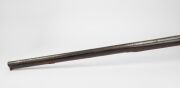 FUSIL DE CHASSE antique French flintlock fowling piece with brass furniture and 100cm barrel, circa 1750, 143cm long - 5
