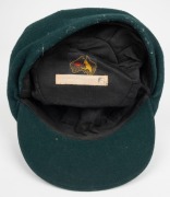 CLARRIE GRIMMETT'S AUSTRALIAN&nbsp;"BAGGY GREEN" PRESENTATION&nbsp;TEST CAP: Green wool, with embroidered coat-of-arms that differs that differs from the usual design. This cap bears the official Australian coat-of-arms as set out in the 1912 Royal Warrant. It show - 6
