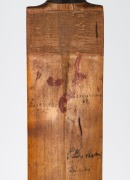 THE INDIAN CRICKET TEAM IN ENGLAND IN 1932: Towards the end of their busy tour of England, the Indian XI played a 3-day match in Scarborough (September 7th-9th) against a team called "Leveson-Gower's XI". This "Driver" bat - (76cm) - was signed and headed - 3
