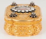 A stunning antique French solid 18ct gold box by LOUIS-FRANCOIS&nbsp;TRONQUOY of Paris. Beautifully crafted with hand-painted portrait on ivory of QUEEN VICTORIA of England, surrounded with enamel and paste stones, 1871. 4cm high, 9.3cm wide, 6.3cm deep, an im - 4