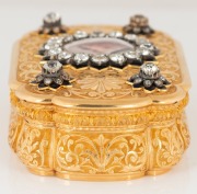 A stunning antique French solid 18ct gold box by LOUIS-FRANCOIS&nbsp;TRONQUOY of Paris. Beautifully crafted with hand-painted portrait on ivory of QUEEN VICTORIA of England, surrounded with enamel and paste stones, 1871. 4cm high, 9.3cm wide, 6.3cm deep, an im - 6