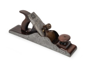 User make antique rosewood closed handle&nbsp;jointer plane, 19th century, the sole 34.5cm long&nbsp;&nbsp;