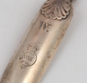 An antique English sterling silver marrow scoop by Mary Chawner of London, 2nd quarter of the 19th century, ​​​​​​​23cm long - 3
