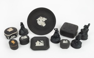 WEDGWOOD black basalt ornaments, boxes and dishes, 20th century, (11 items), the largest 11cm diameter