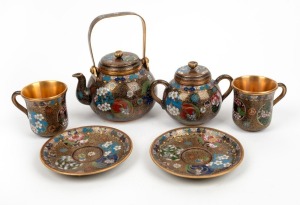 A fine quality antique Japanese cloisonne bachelor tea set with teapot, sugar basin, and two cups and saucers, early 20th century, (6 items), seal mark to the base of the teapot, the teapot 14cm high