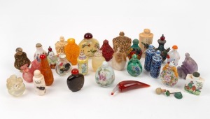 Twenty nine assorted Chinese scent bottles including glass, cloisonne, porcelain, bone and carved stone, mixed vintages, mostly 20th century, the largest 8cm high