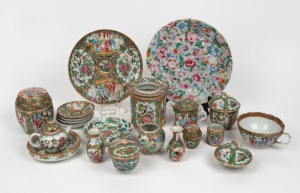 Assorted antique Chinese porcelain export ware, mostly 19th century, mixed condition, A/F, (21 items), the largest plate 25cm wide