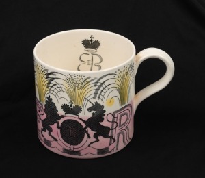 WEDGWOOD Queen Elizabeth II 1953 Coronation mug designed by Eric Ravilious. Factory mark to base, 20th century, 10cm high.