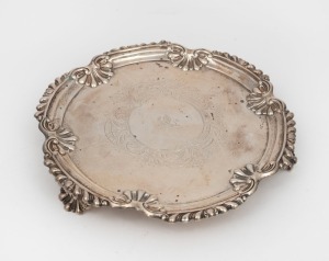 An antique English sterling silver salver with engraved rampant lion crest, made in London, circa 1896, 19.5cm wide, 262 grams