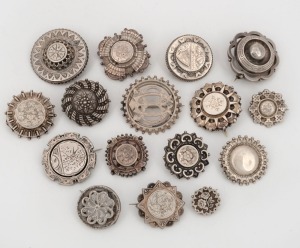 Sixteen assorted antique silver brooches with engraved decoration, 19th/20th century, the largest 3.6cm diameter