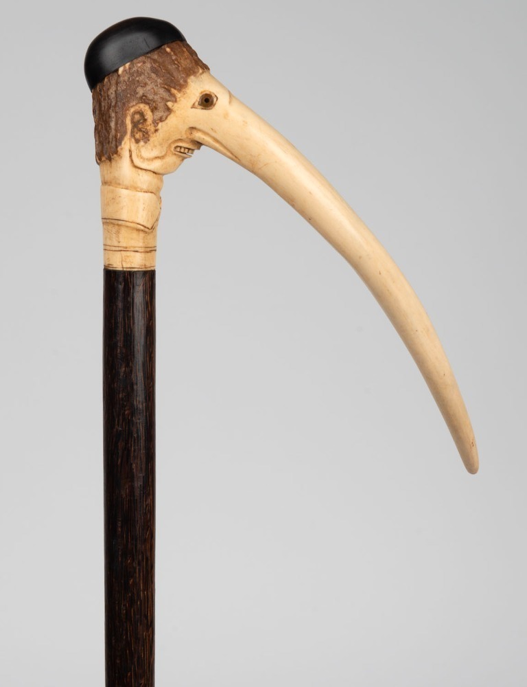 MUENCHNER BILDERBOGEN antique German walking stick with carved deer ...