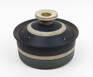GUS MCLAREN pottery lidded pot, signed "Gus McLaren, 71" 16cm high, 29cm diameter