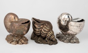Three antique English silver plated spoon warmers with shell motifs, 19th century, ​​​​​​​the largest 14.5cm high