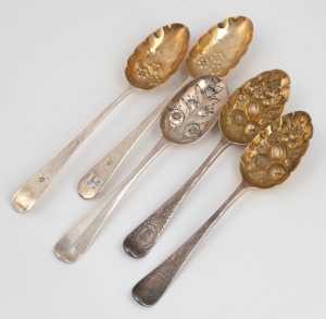 Five Georgian sterling silver berry spoons, comprising two pairs and a single, 18th/19th century, the largest 21.5cm long, 302 grams total