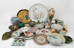 Porcelain vases, dishes, bowls, etc, mostly Chinese and some Continental, 19th/20th century, (qty)