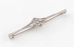 WENDTS of Adelaide, 18ct white gold Art Deco bar brooch, set with brilliant&nbsp;cut white diamonds, mid 20th century, stamped "WENDTS, 18ct", 5.2cm wide, 2.5 grams