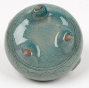 An antique Korean lotus design porcelain censer, 17th/18th century, seal mark to base, 7cm high, 10cm wide - 3