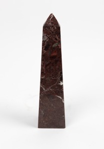 GRAND TOUR rouge marble obelisk, 19th century, 21cm high