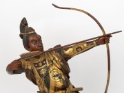 YOSHIMITSU fine quality antique Japanese Miyao&nbsp;studio style patinated bronze statue&nbsp;of a kneeling samurai archer. The mixed metal sculpture with detailed gilt highlights and textured armour&nbsp;with original bow, arrow and tanto, signed in a gilt rectangular - 3