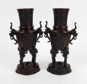 A pair of antique Japanese cast bronze temple vases, Meiji Period, 19th/20th century, 31cm high