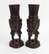 A pair of antique Japanese cast bronze temple vases, Meiji Period, 19th/20th century, 31cm high - 2