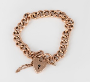 A 9ct gold chain bracelet with gold heart lock, 14.9 grams.