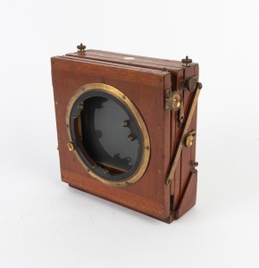 THORNTON-PICKARD: 4&frac34; x 6&frac12;" plate tailboard camera body, c. 1900s.
