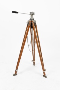BOLEX-PAILLARD: Pan/tilt aluminium&nbsp;tripod with wooden legs, approx. 1.5m at highest setting.