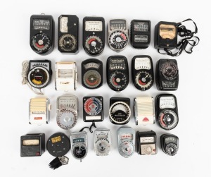VARIOUS MANUFACTURERS: Twenty-five light meters, from such brands as Bertram, Gossen, Hanimex, G.M. Laboratories, and Weston. (25 items)