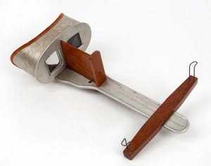 1900 PARIS EXPOSITION UNIVERSELLE: James M. Davis 'Perfecscope' handheld stereoscope with 'Exposition Universelle Internationale 1900' logo embossed on metal visor.