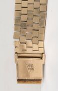 OMEGA "CONSTELLATION" gent's automatic wristwatch in yellow gold case with yellow gold bracelet band, 3.6cm wide including crown, 94 grams total including movement - 3