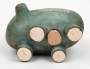 GUS McLAREN rare pottery pig money box with green glaze and sgraffito decoration, incised "McLaren", 17cm high, 19cm wide - 5