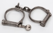 CONVICT HANDCUFFS, screw-key nickel plated #10, 19th century, ​​​​​​​24cm long - 2
