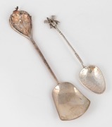 HARRIS & SON Australian silver jam spoon with wildflower motif in box, together with an Australian silver teaspoon with native orchid finial, (2 items), 14.5cm and 10.5cm long, 34 grams total