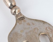 Four Australiana silver plated bread forks with emus, kangaroo, boomerang and Australian map, two with fiddleback blackwood handles, by Stoke & Sons and Stewart Dawson, 19th/20th century, ​​​​​​​the largest 26cm long - 6